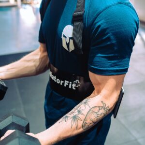 Isolador de aço Arm Blaster para bíceps e tríceps GladiatorFit 12 Arm blaster bíceps tríceps 7