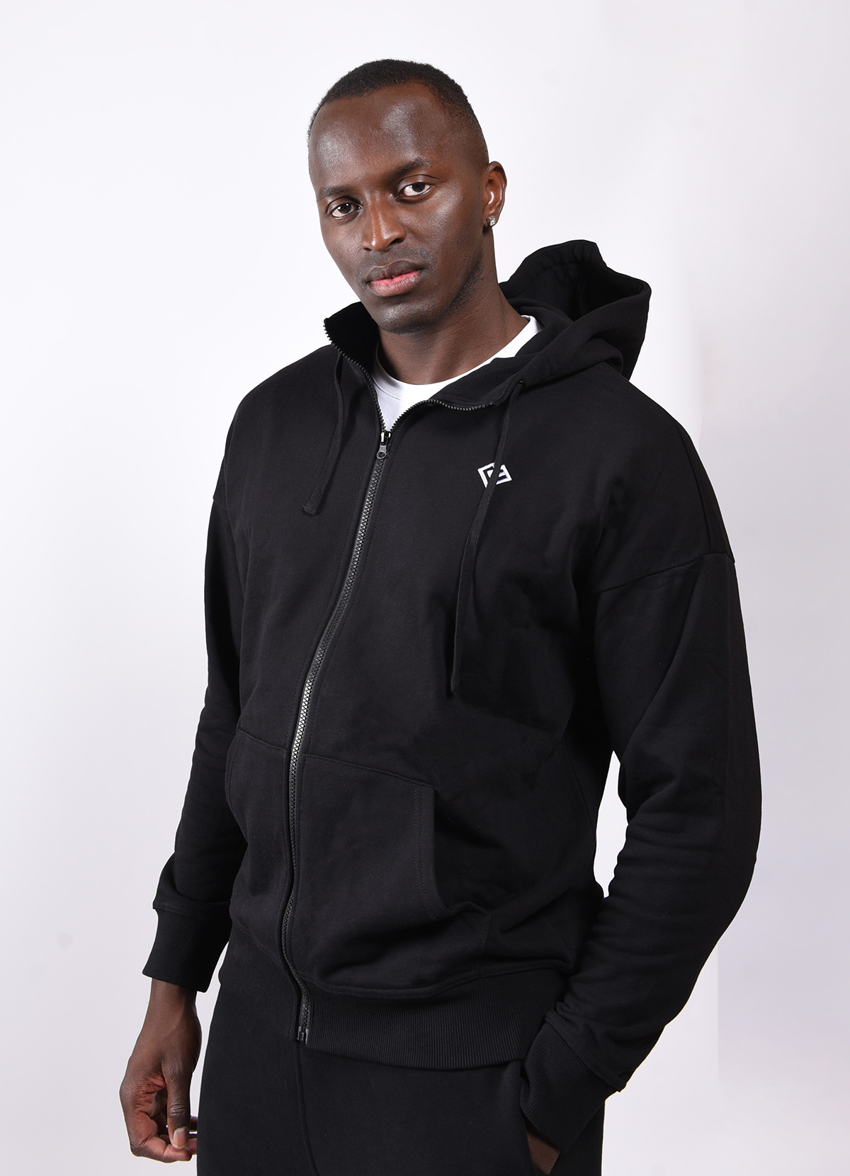 Chaqueta con capucha y cremallera Essence "Hoodie" Hombre Loven 1 sudadera con cremallera negra 1 1200