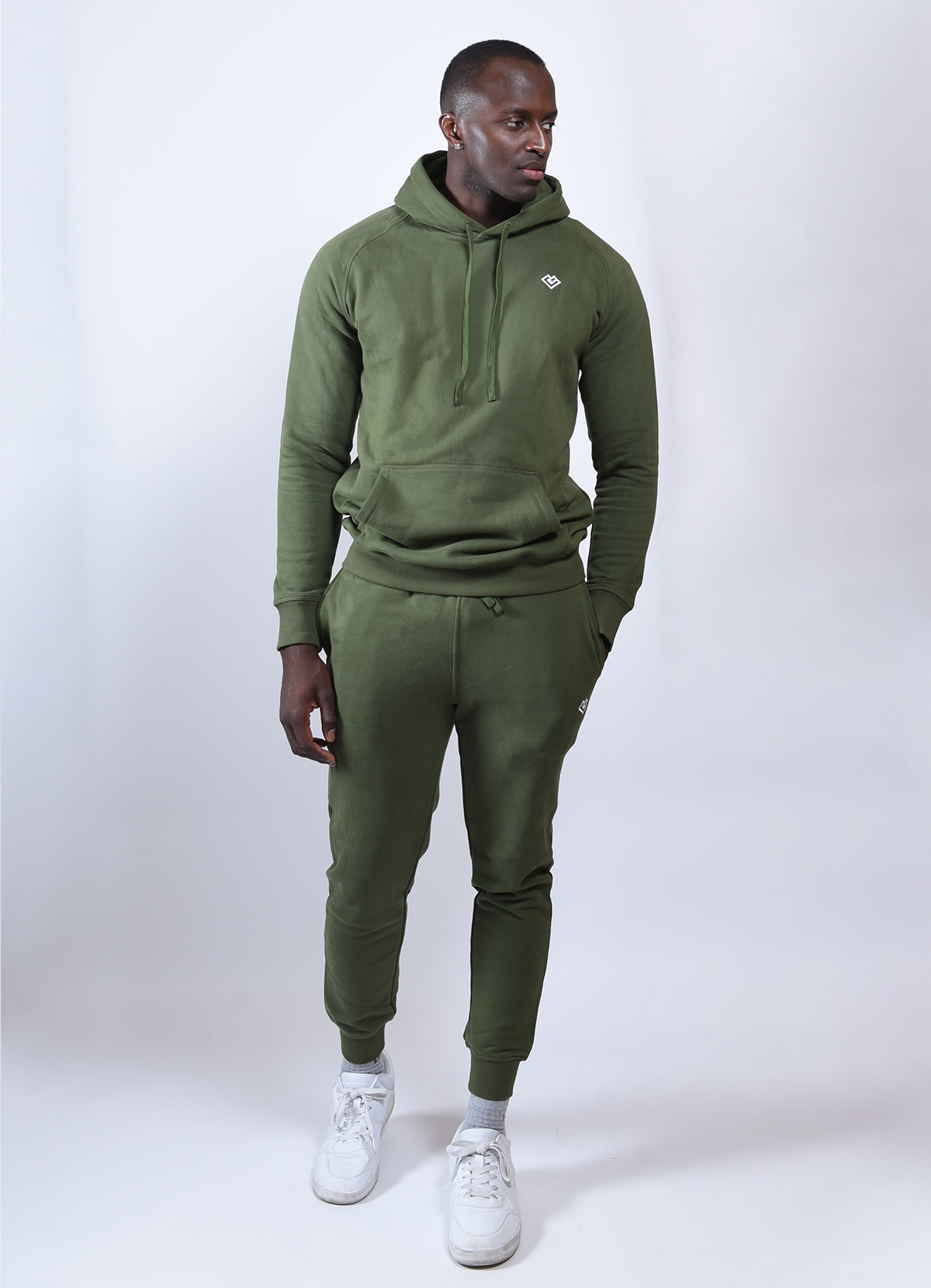 Loven Jogger di Essence Uomo 1 jogger verde 1 1200
