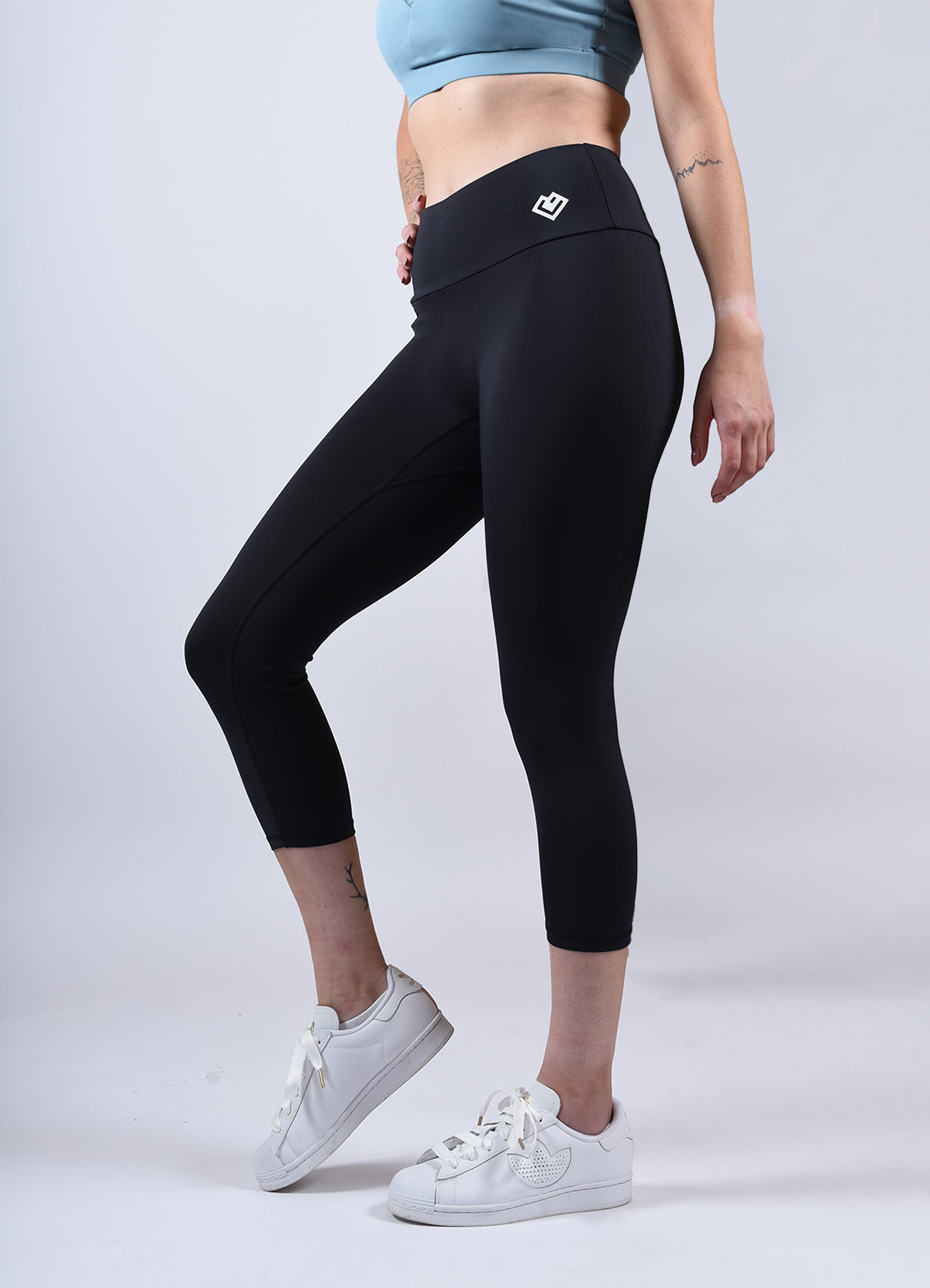 Connect Leggings 7/8 para mulher Loven 4 leggings pretas com corte 2