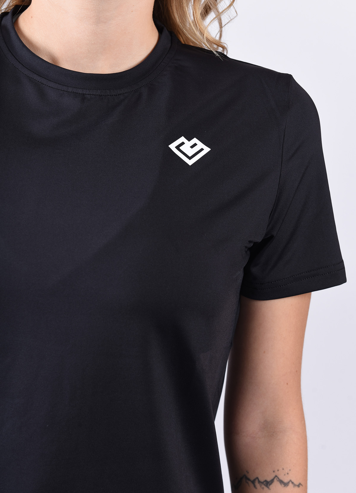 tshirt nera 4 1200