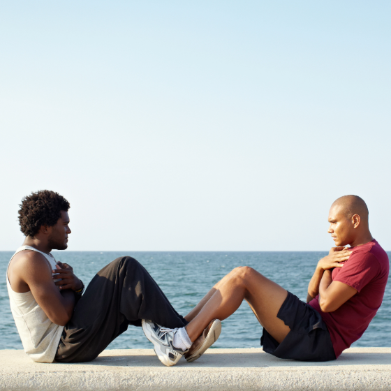 Workout zu zweit: Trainieren als Paar - 10 Übungen, die man mit dem Partner machen kann 7 sit ups
