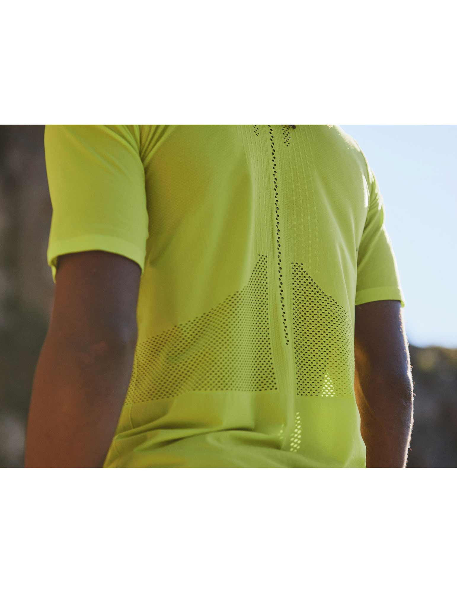 Camiseta Trail de manga corta y media cremallera Compressport Hombre 26 Camiseta trail a courte Trail media cremallera manga corta Homme Compressport 42730