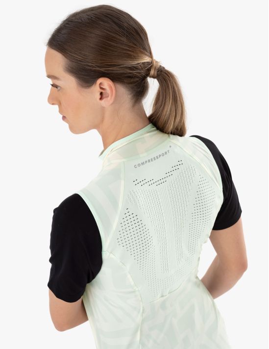 Compressport Women's "Windproof" Ultra Light Sleeveless Jacket 3 Compressport Women's Windproof Ultra Lightweight Sleeveless Jacket 71386