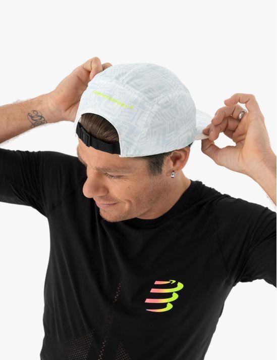 Gorra deportiva transpirable y ajustable Compressport "Gorra ligera de 5 paneles 16 Gorra deportiva transpirable y ajustable Gorra ligera de 5 paneles Compressport 99722