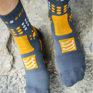 Meias de trekking Compressport 59052