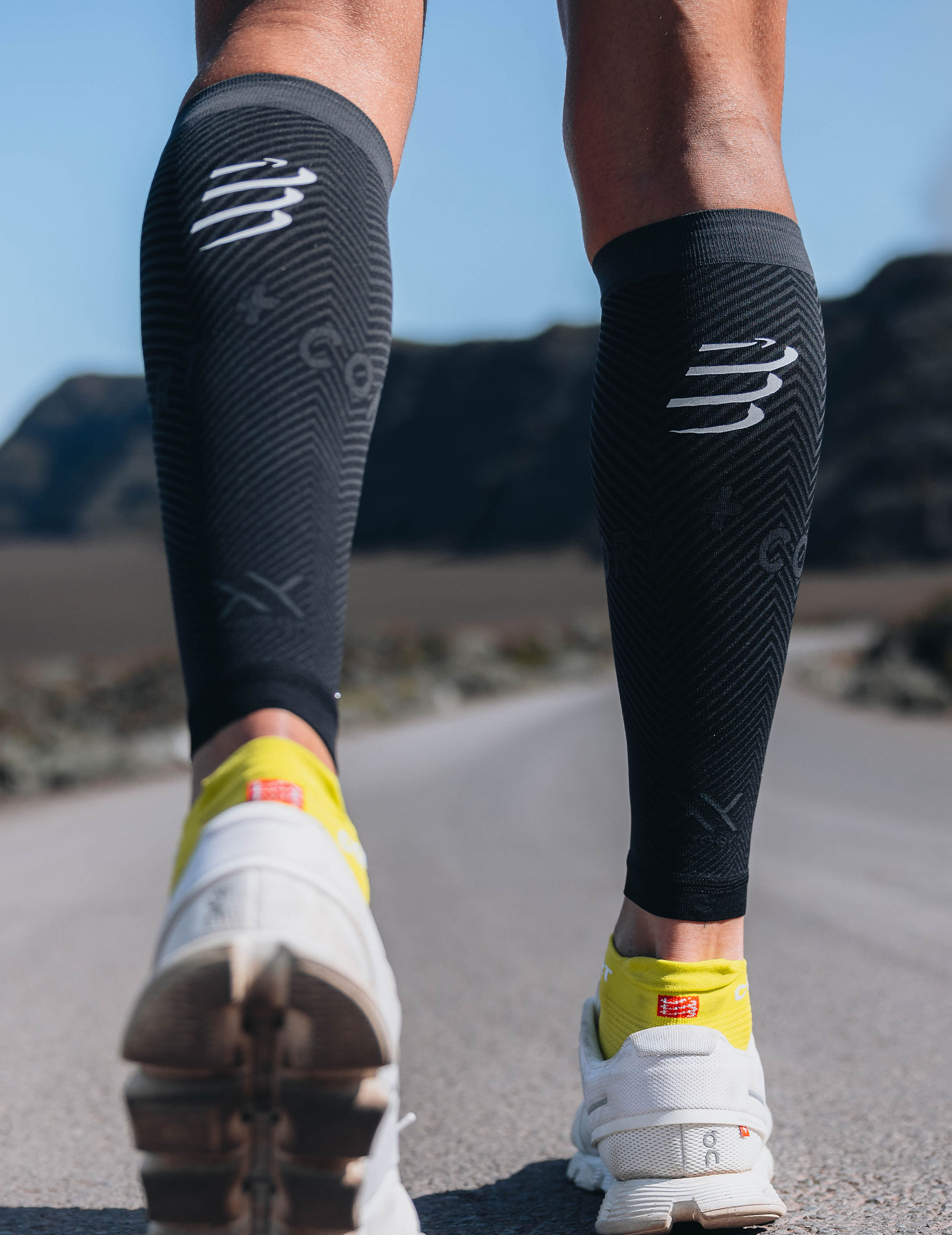 Manicotti a compressione per polpacci "R2 Oxygen" Compressport (set di 2) 9 R2 Oxygen Compressport Maniche a compressione per polpacci Set di 2 26966