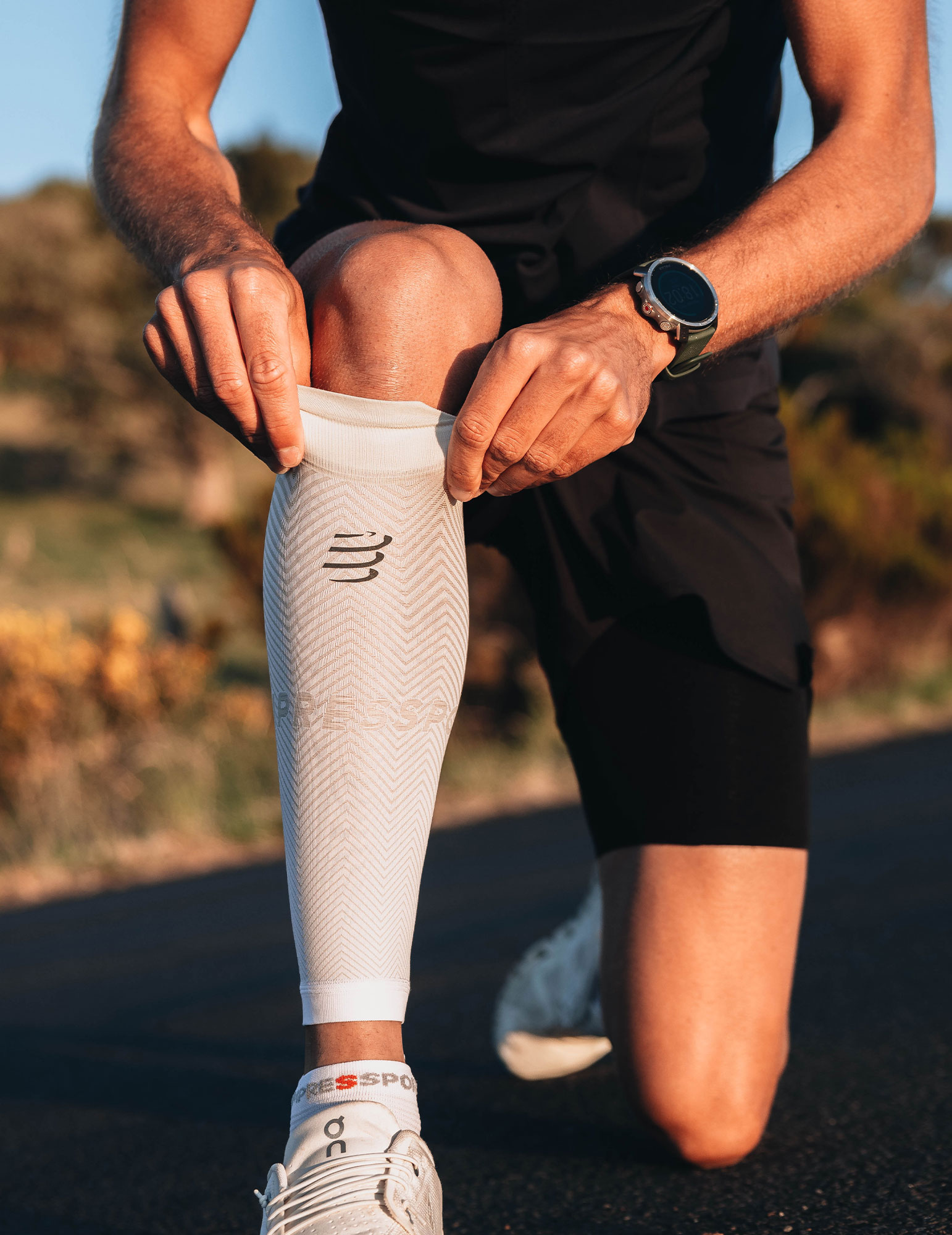 Manicotti a compressione per polpacci "R2 Oxygen" Compressport (set di 2) 7 R2 Oxygen Compressport Maniche a compressione per polpacci Set di 2 62825