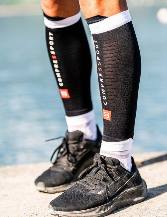 Manicotti a compressione per polpacci "R2 3.0" Compressport (set di 2) 9 Compressport R2 3.0 Calf Compression Sleeves Set di 2 11994