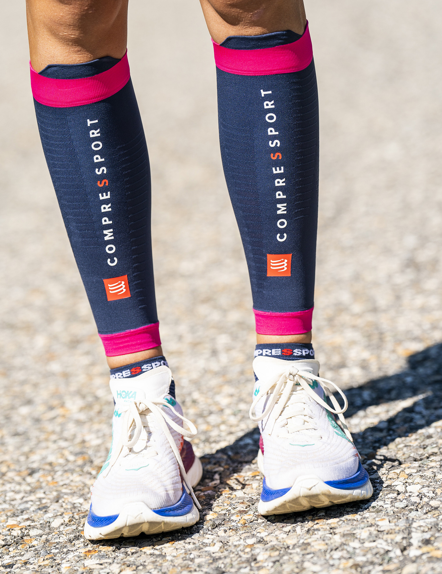 Manicotti a compressione per polpacci "R2 3.0" Compressport (set di 2) 11 Compressport R2 3.0 Calf Compression Sleeves Set di 2 36611