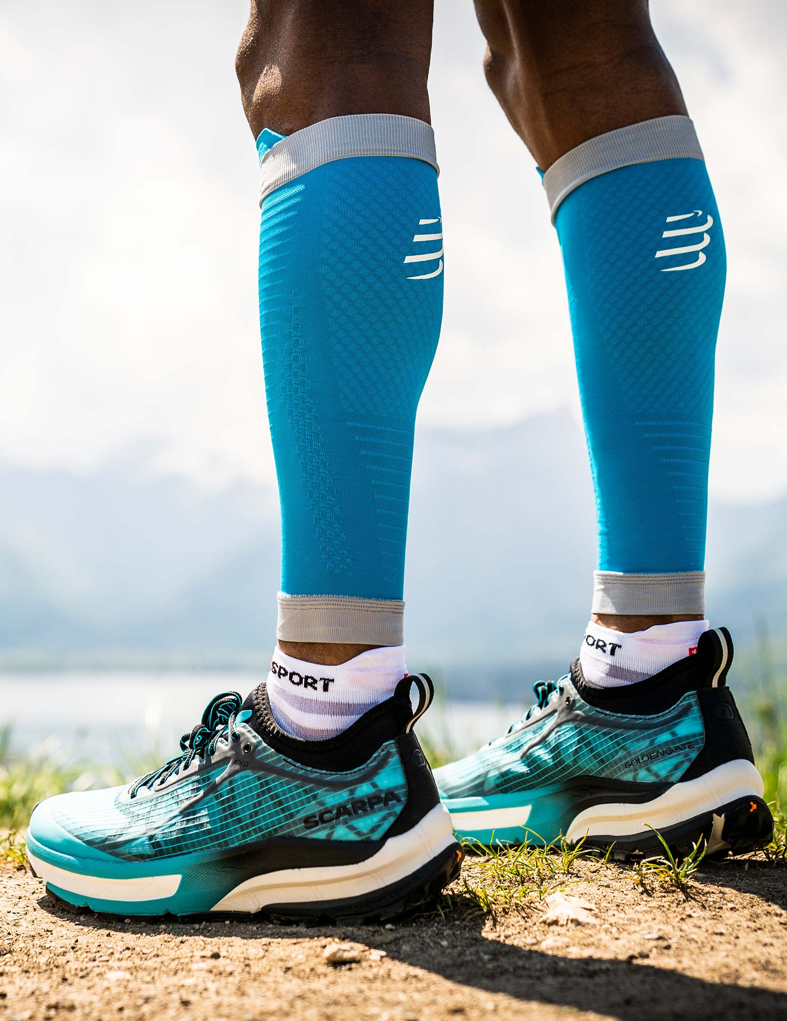 Manicotti a compressione per polpacci "R2 3.0" Compressport (set di 2) 36 Compressport R2 3.0 Calf Compression Sleeves Set di 2 62547