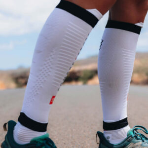 Manicotti a compressione per polpacci "R2 3.0" Compressport (set di 2) 45 Compressport R2 3.0 Calf Compression Sleeves Set di 2 69007