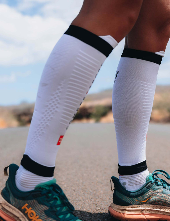 Manicotti a compressione per polpacci "R2 3.0" Compressport (set di 2) 6 Compressport R2 3.0 Calf Compression Sleeves Set di 2 69007