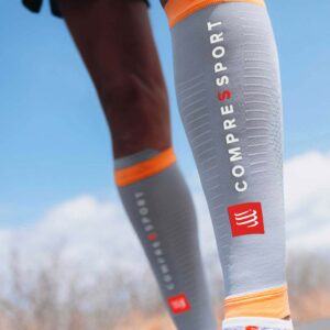 Manicotti a compressione per polpacci "R2 3.0" Compressport (set di 2) 72 Compressport R2 3.0 Calf Compression Sleeves Set di 2 73039