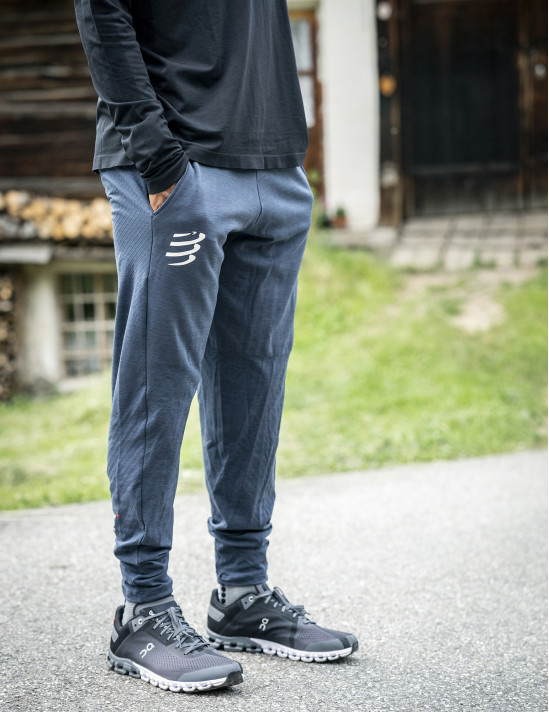 Naadloze trainingsbroek Compressport 34389